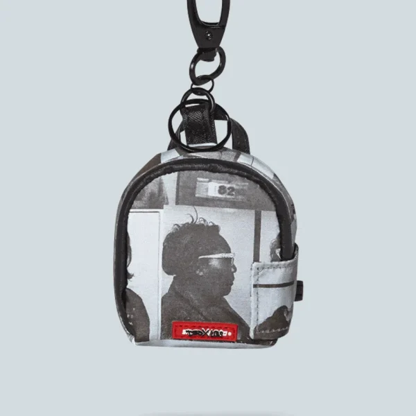 LAQUAN SMITH SCAMMER 3M KEYCHAIN (SMELL PROOF)